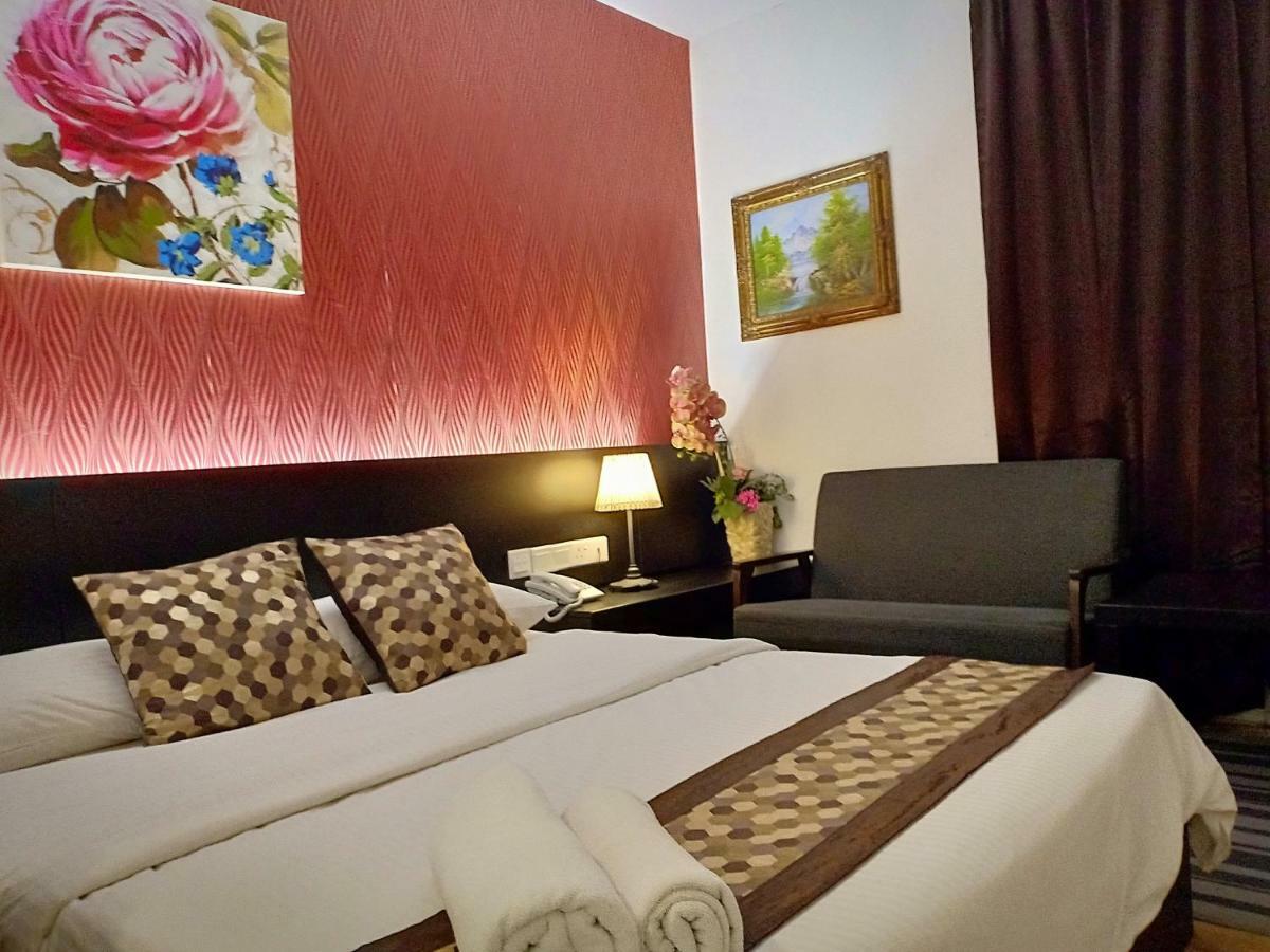 52 The Grace Hotel Muar Exteriör bild